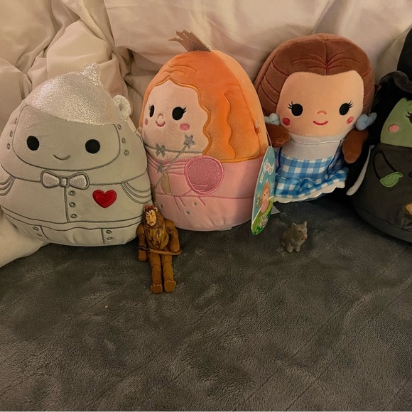 Rare Wizard of Oz Squishmallow Set with Toto (not a Squish) - Picture 3 of 3